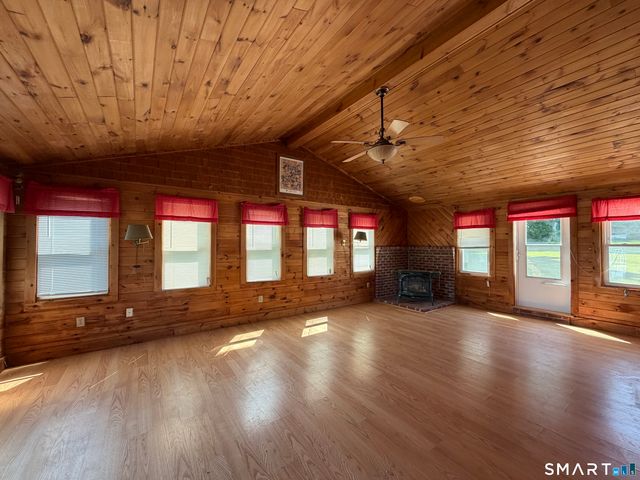 131 Daggett Street, Plainfield, CT 06354