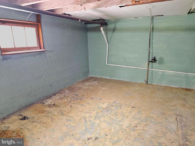 62 MAIN ST, Roebling, NJ 08554