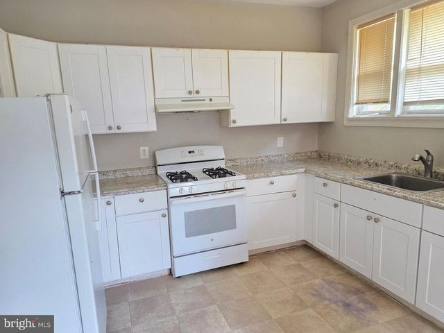 62 MAIN ST, Roebling, NJ 08554