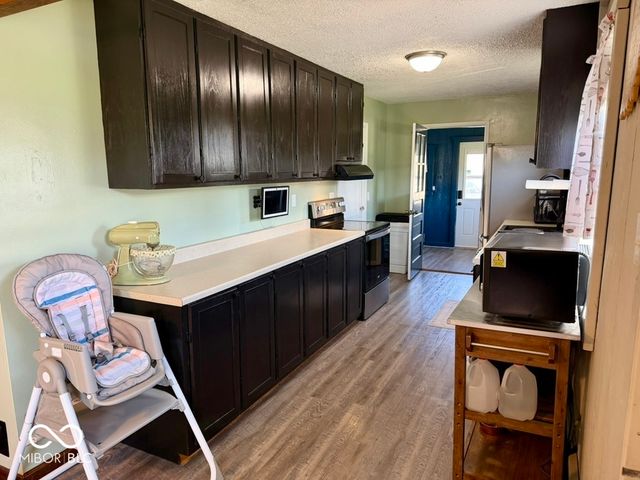 48 W Greencastle Road, Mooresville, IN 46158