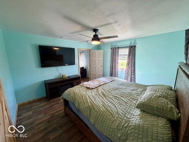48 W Greencastle Road, Mooresville, IN 46158