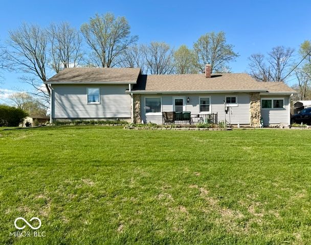 48 W Greencastle Road, Mooresville, IN 46158