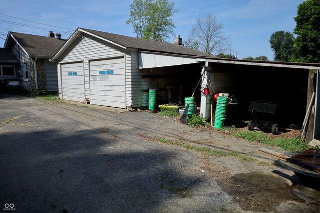 48 W Greencastle Road, Mooresville, IN 46158