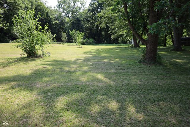 48 W Greencastle Road, Mooresville, IN 46158