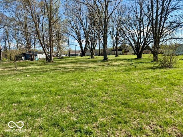 48 W Greencastle Road, Mooresville, IN 46158