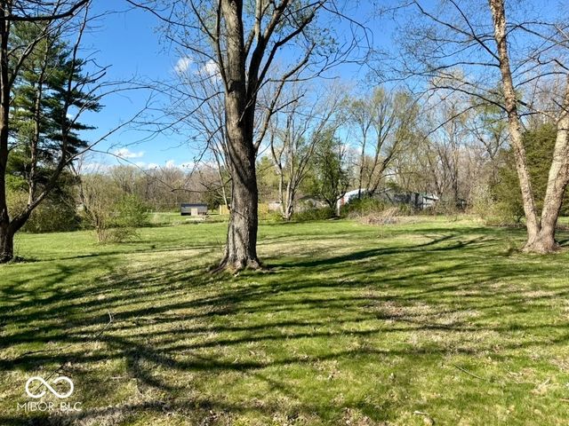 48 W Greencastle Road, Mooresville, IN 46158