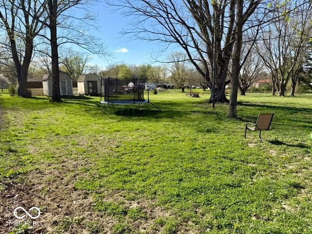 48 W Greencastle Road, Mooresville, IN 46158