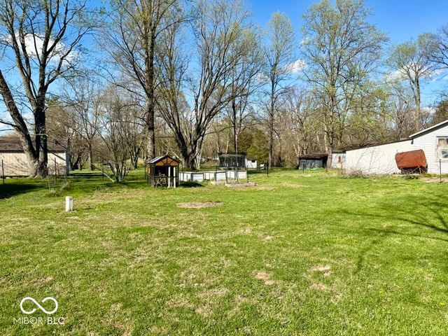 48 W Greencastle Road, Mooresville, IN 46158