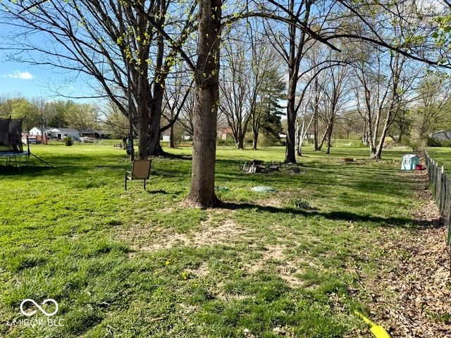 48 W Greencastle Road, Mooresville, IN 46158