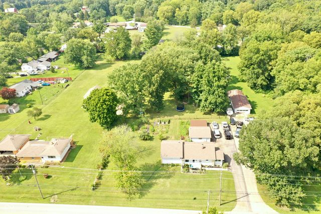 48 W Greencastle Road, Mooresville, IN 46158