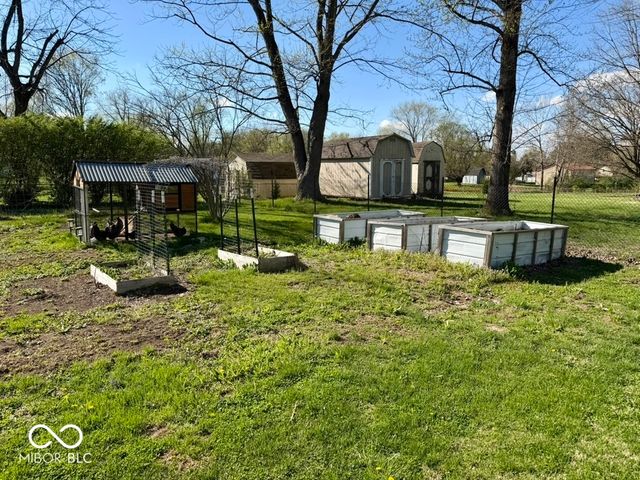 48 W Greencastle Road, Mooresville, IN 46158