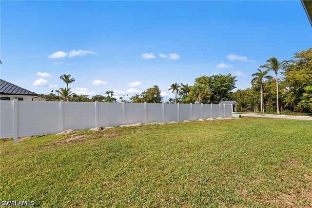 12349 Sweet Kiwi LN, Fort Myers, FL 33908
