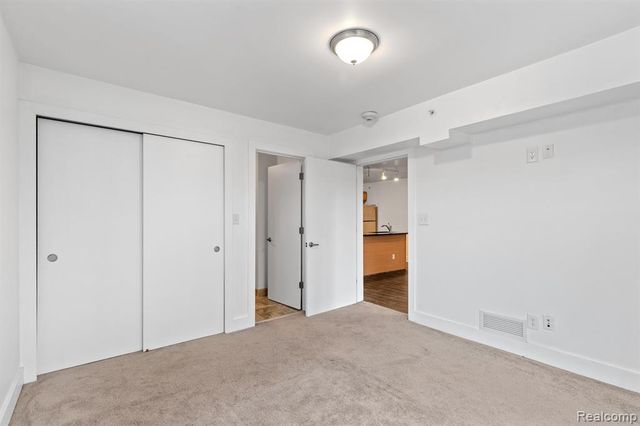 609 E Kirby Street 301, Detroit, MI 48202