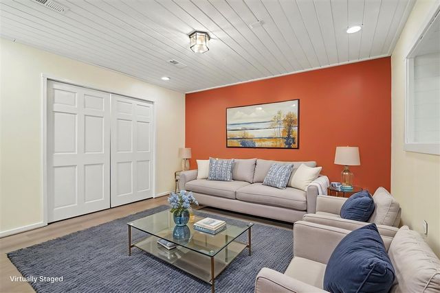 4023 Boulder Pond Drive, Ann Arbor, MI 48108