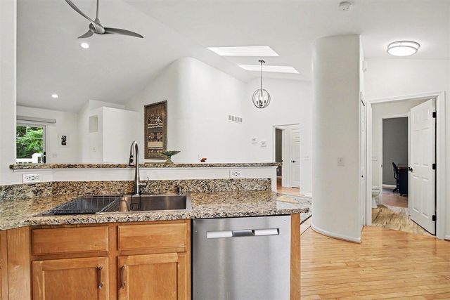 4023 Boulder Pond Drive, Ann Arbor, MI 48108
