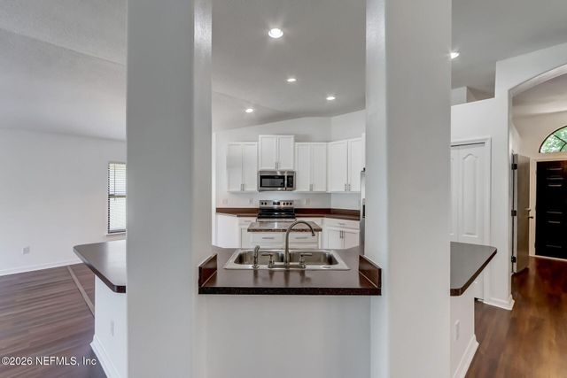 566 LONGMILL Lane, Orange Park, FL 32065