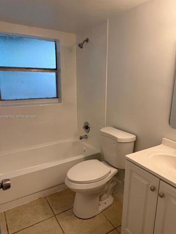 10116 Twin Lakes Drive 11C, Coral Springs, FL 33071