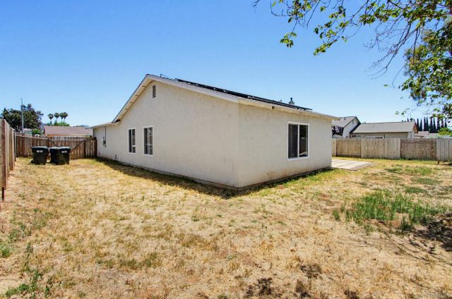 1261 Conway Dr, Escondido, CA 92027