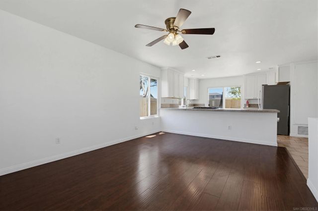 1261 Conway Dr, Escondido, CA 92027