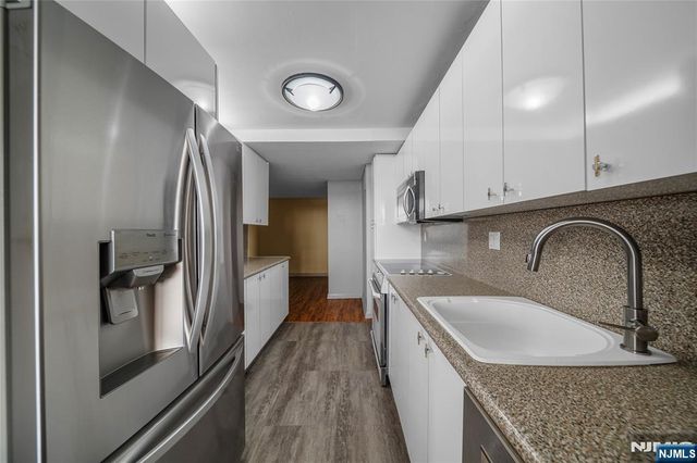 770 Anderson Avenue 14Q, Cliffside Park, NJ 07010