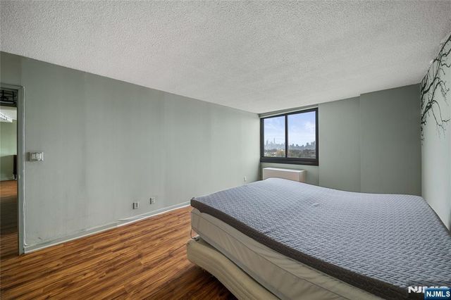 770 Anderson Avenue 14Q, Cliffside Park, NJ 07010