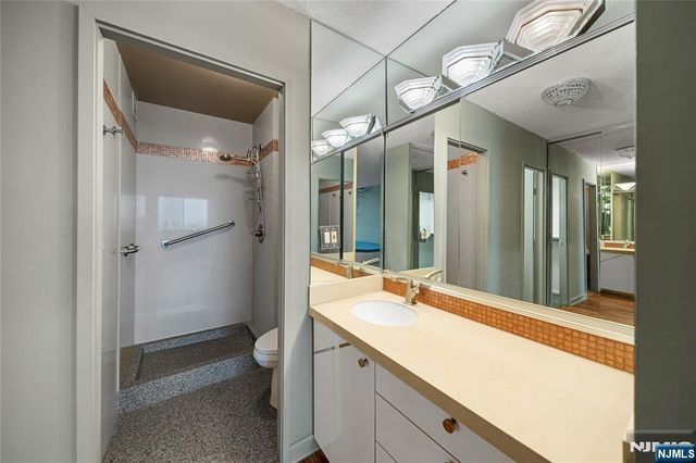 770 Anderson Avenue 14Q, Cliffside Park, NJ 07010