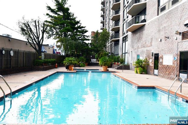 770 Anderson Avenue 14Q, Cliffside Park, NJ 07010