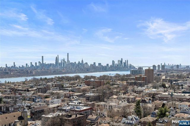 770 Anderson Avenue 14Q, Cliffside Park, NJ 07010