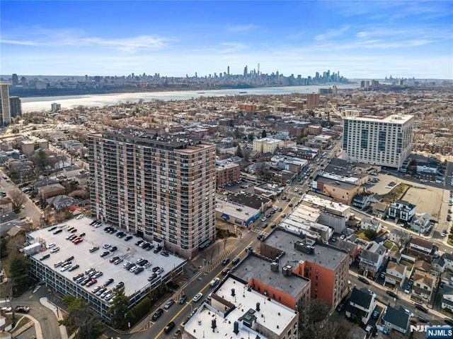 770 Anderson Avenue 14Q, Cliffside Park, NJ 07010