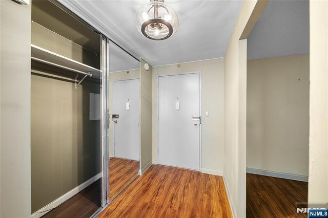 770 Anderson Avenue 14Q, Cliffside Park, NJ 07010