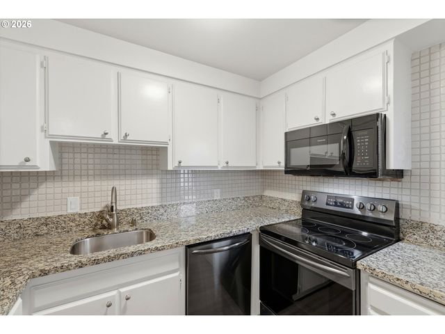 330 Se 50TH Ave D1, Portland, OR 97215