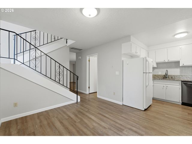 330 Se 50TH Ave D1, Portland, OR 97215