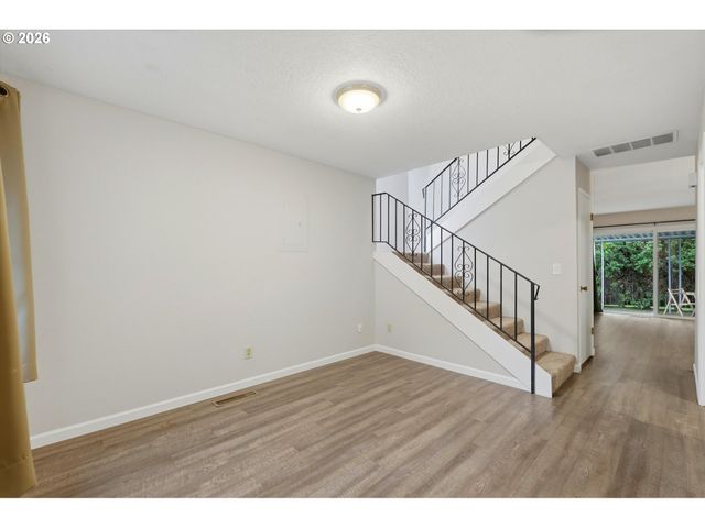 330 Se 50TH Ave D1, Portland, OR 97215