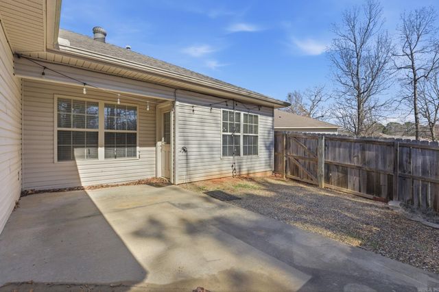 3609 Winfield Dr, Benton, AR 72015