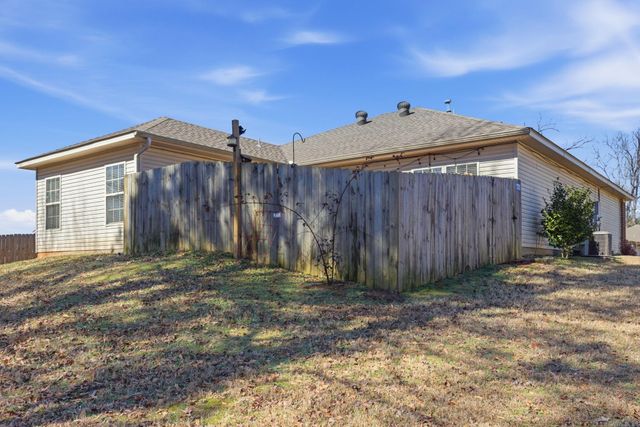 3609 Winfield Dr, Benton, AR 72015