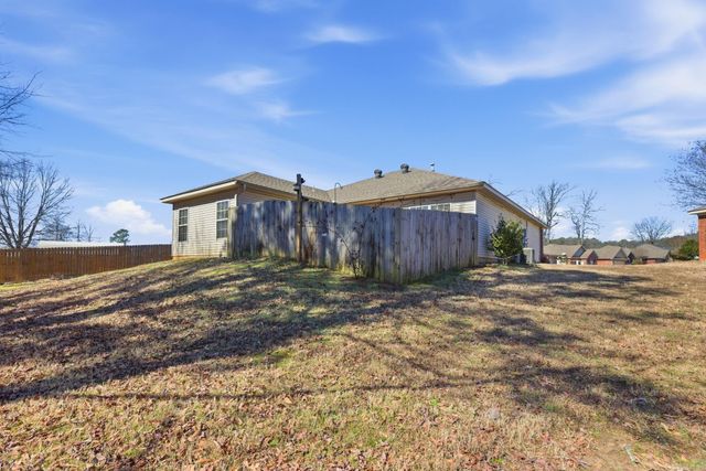 3609 Winfield Dr, Benton, AR 72015