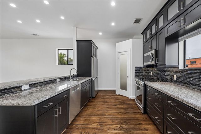 2510 Genesee Street, Houston, TX 77006