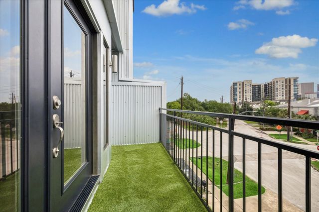 2510 Genesee Street, Houston, TX 77006