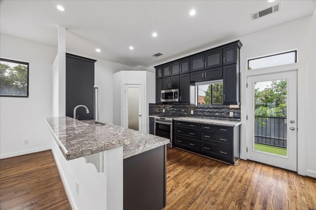 2510 Genesee Street, Houston, TX 77006