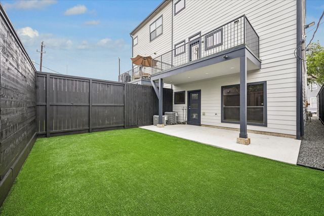 2510 Genesee Street, Houston, TX 77006