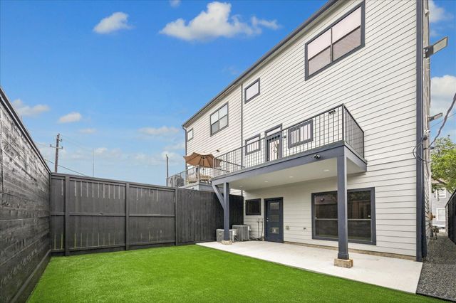 2510 Genesee Street, Houston, TX 77006