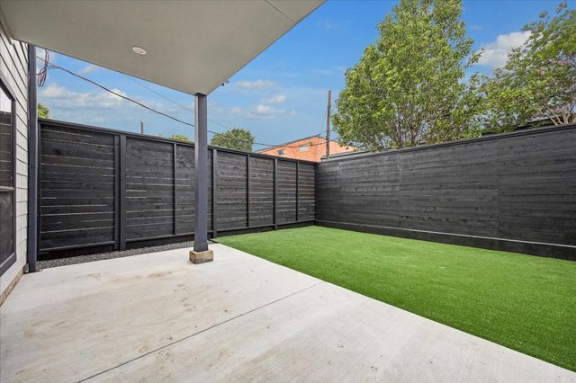 2510 Genesee Street, Houston, TX 77006