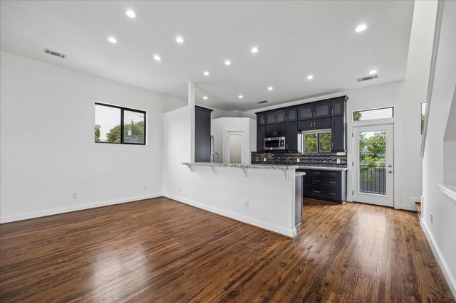 2510 Genesee Street, Houston, TX 77006