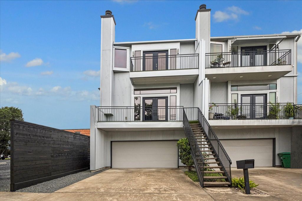 2510 Genesee Street, Houston, TX 77006