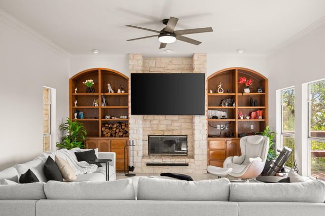7209 Foxtree CV, Austin, TX 78750