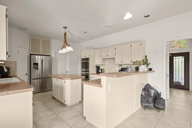 7209 Foxtree CV, Austin, TX 78750
