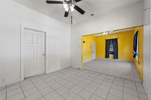 2221 Vance Street, Houston, TX 77093