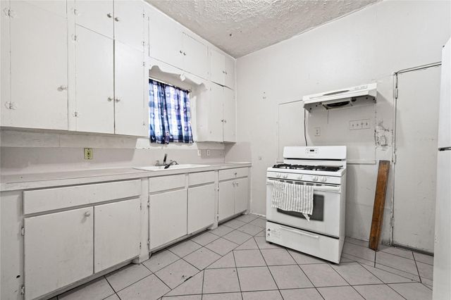 2221 Vance Street, Houston, TX 77093