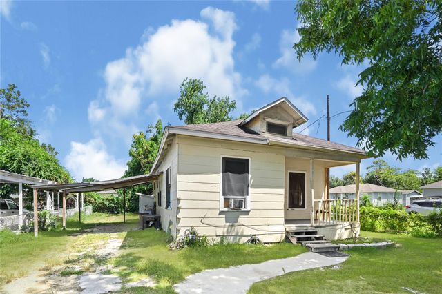 2221 Vance Street, Houston, TX 77093