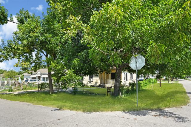 2221 Vance Street, Houston, TX 77093